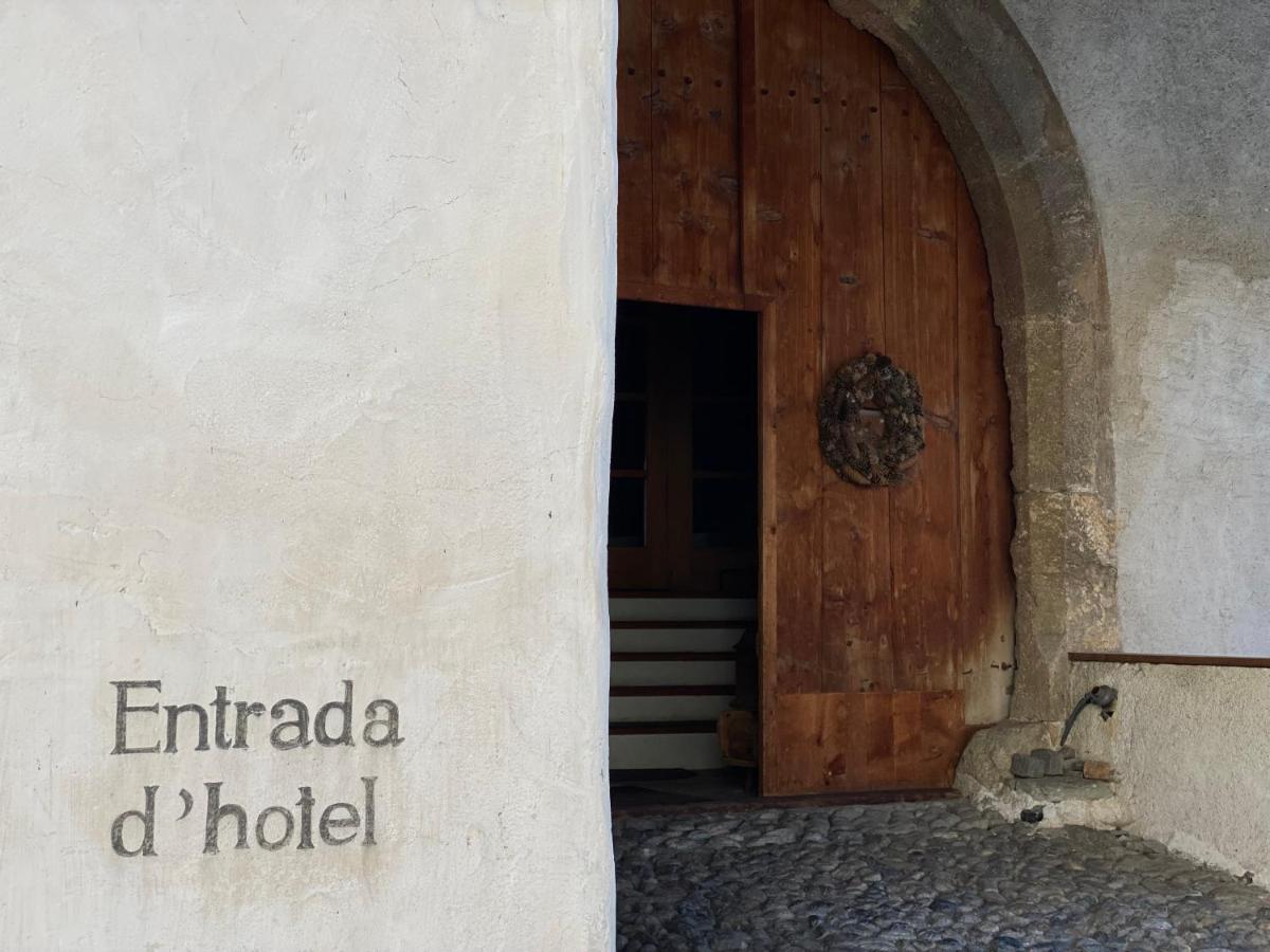 Hotel Chasa Chalavaina Mustair Bagian luar foto