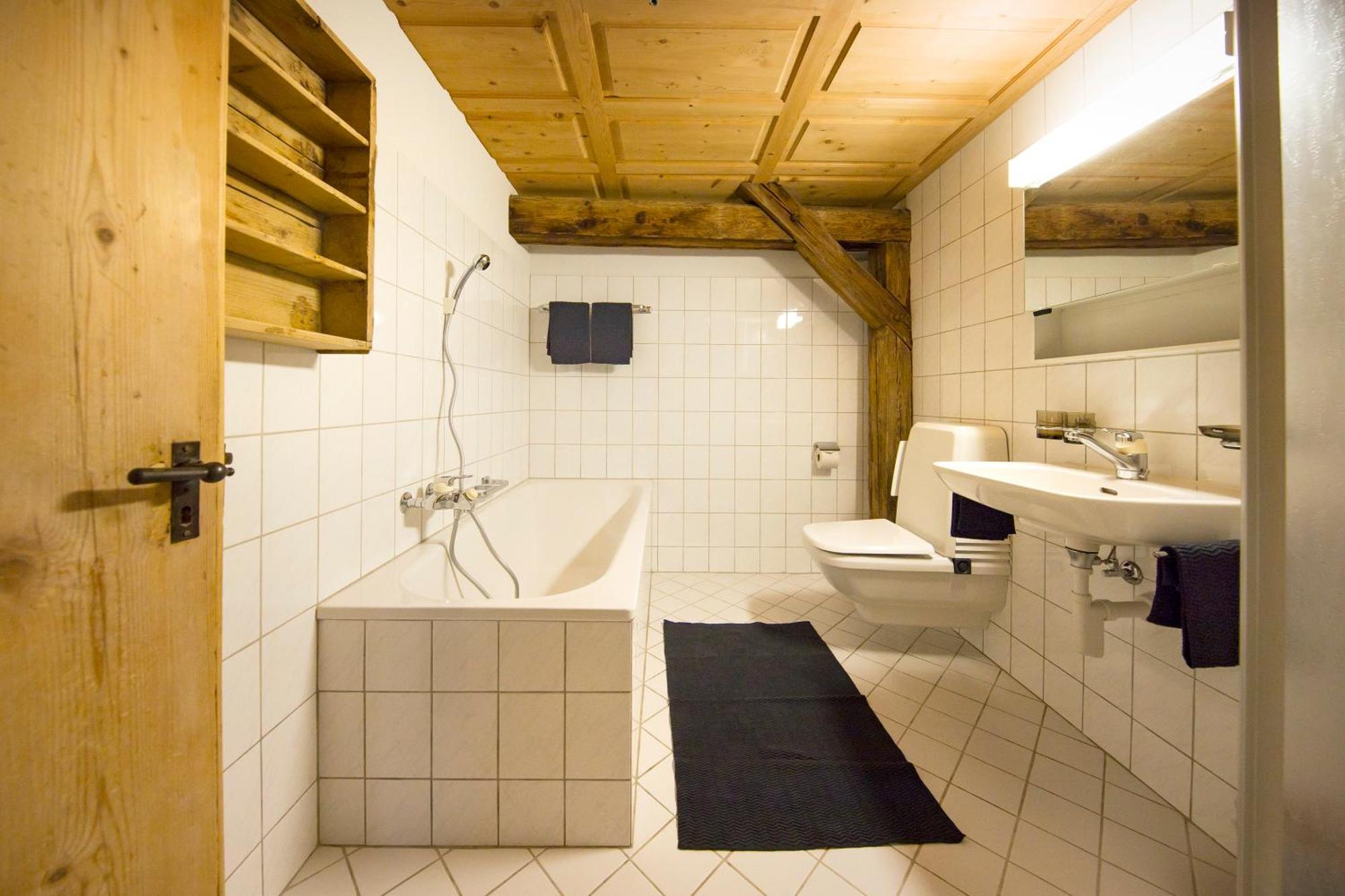 Hotel Chasa Chalavaina Mustair Ruang foto